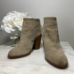 Coach - Honey Booties sz 5